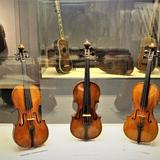 Discover the Yale collection of musical instruments