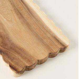 Scalloped Wood Cheeseboard