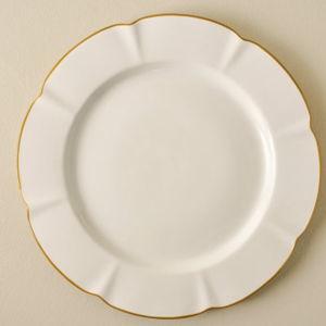 Luna Scalloped Plate