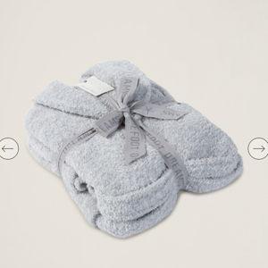 Barefoot Dreams Robe In Color Ocean/White