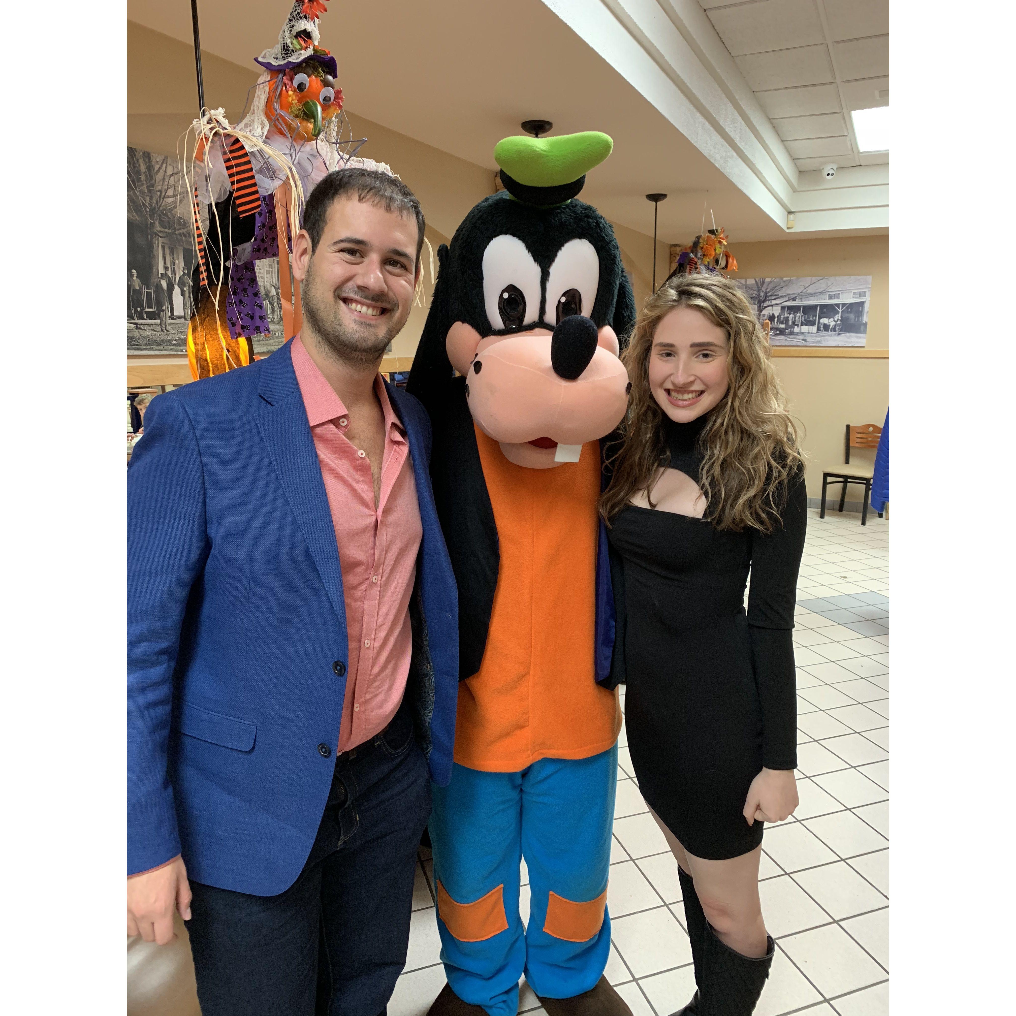 Ron and Dani wanting to get dressed up for date night.... and ended up going to Leo's Coney Island.....