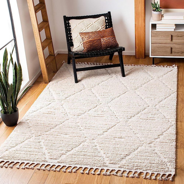 SAFAVIEH Marrakech Collection Area Rug - 8' x 10', Beige, Moroccan Boho Tribal Tassel Design, Non-Shedding & Easy Care, Ideal for High Traffic Areas in Living Room, Bedroom (MRK517C)