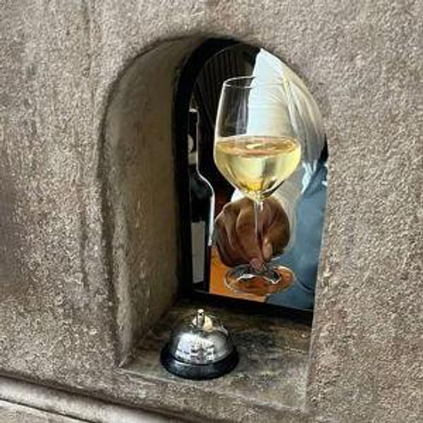Vino Window