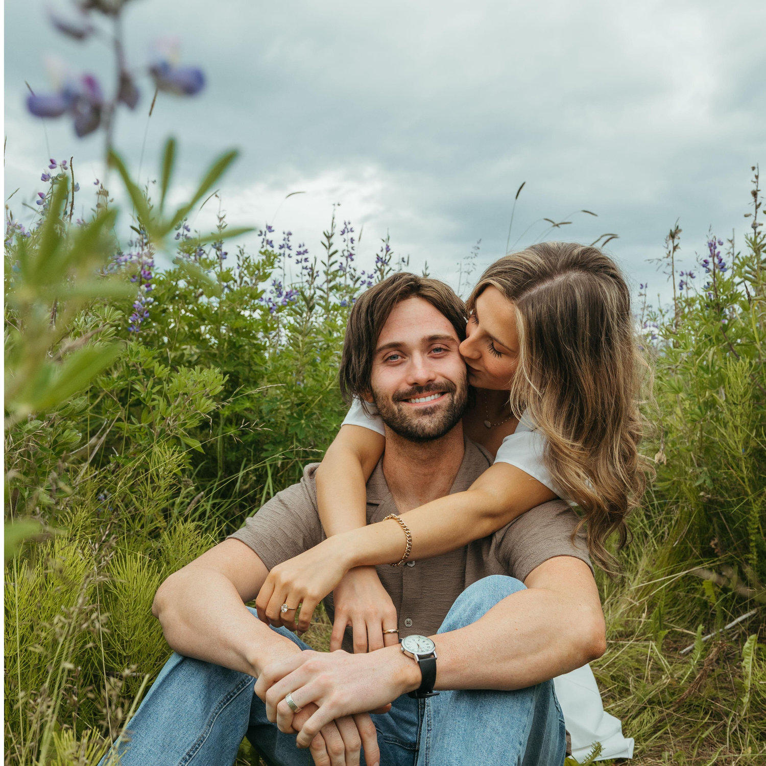 Summertime engagement photos in Alaska!