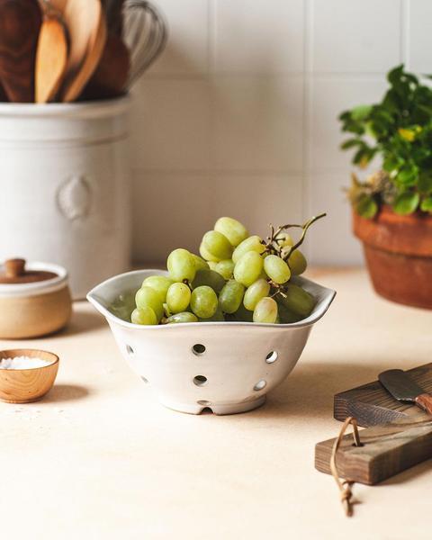 Farmhouse Pottery - Windrow Berry Bowl