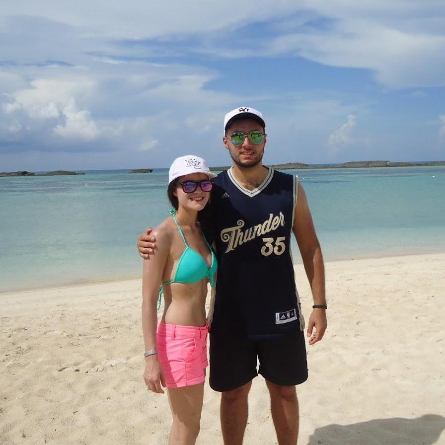 Bermuda, Bahama, come on pretty mama ♪
Bahamas 2016.