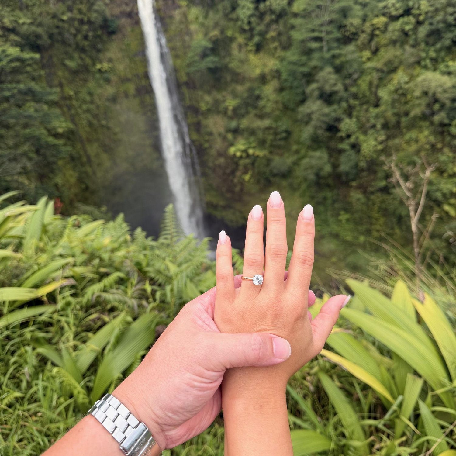 Fun fact: I didn't give Mack any hints on what I like ring-wise. I never looked at rings and genuinely had no idea what I wanted. He picked this beautiful ring out himself.