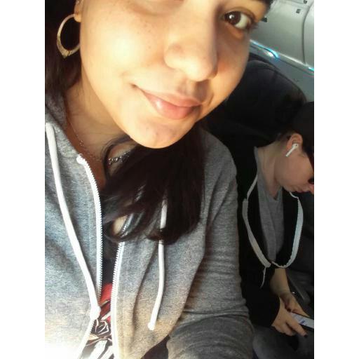 Mariette And Dana flying selfie game