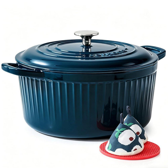 SENSARTE Enameled Cast Iron Dutch Oven Pot with Lid 3.5/5.5/6.5 Quart Heavy-Duty Round Dual Handles Kitchen Pot with Cotton Potholders & Silicone Trivet, Pot for Bread Baking, Stews, Braising, Roasting, Oven Safe, 5.5 Quart, Emerald Green
