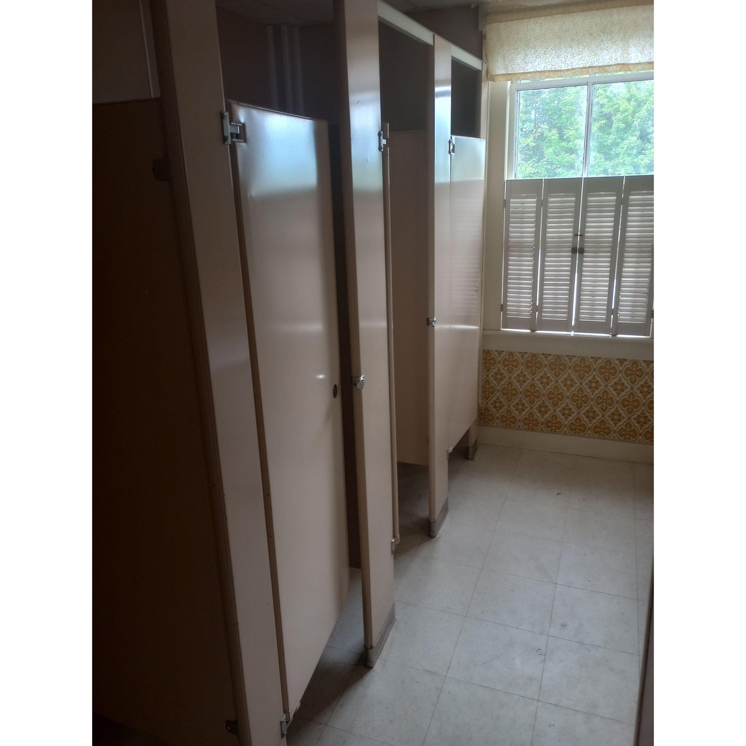 The Inn- Bathroom