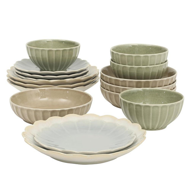 Gibson Elite Malibu Shore 16 Piece Scallop Stoneware Reactive Glaze (Service for 4) Ceramic Plates and Bowls Dinnerware Set - Assorted Color (Shiny Cream White, Blue, Cream, Terracotta)