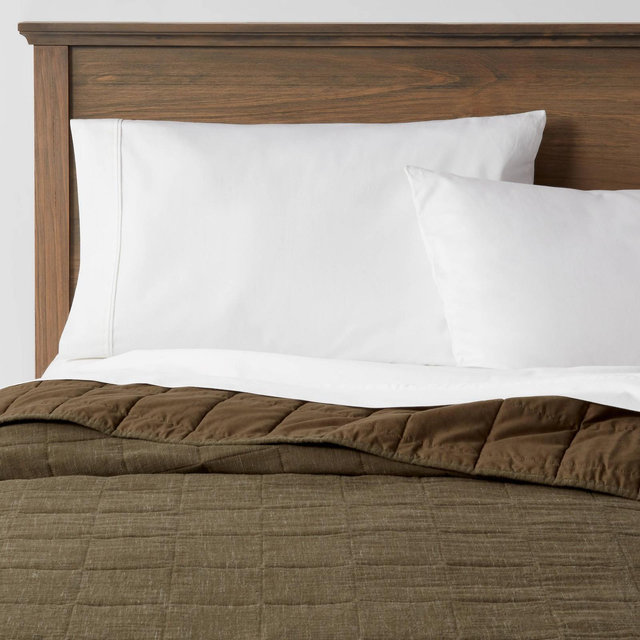King Space Dyed Cotton Linen Quilt Olive - Threshold™
