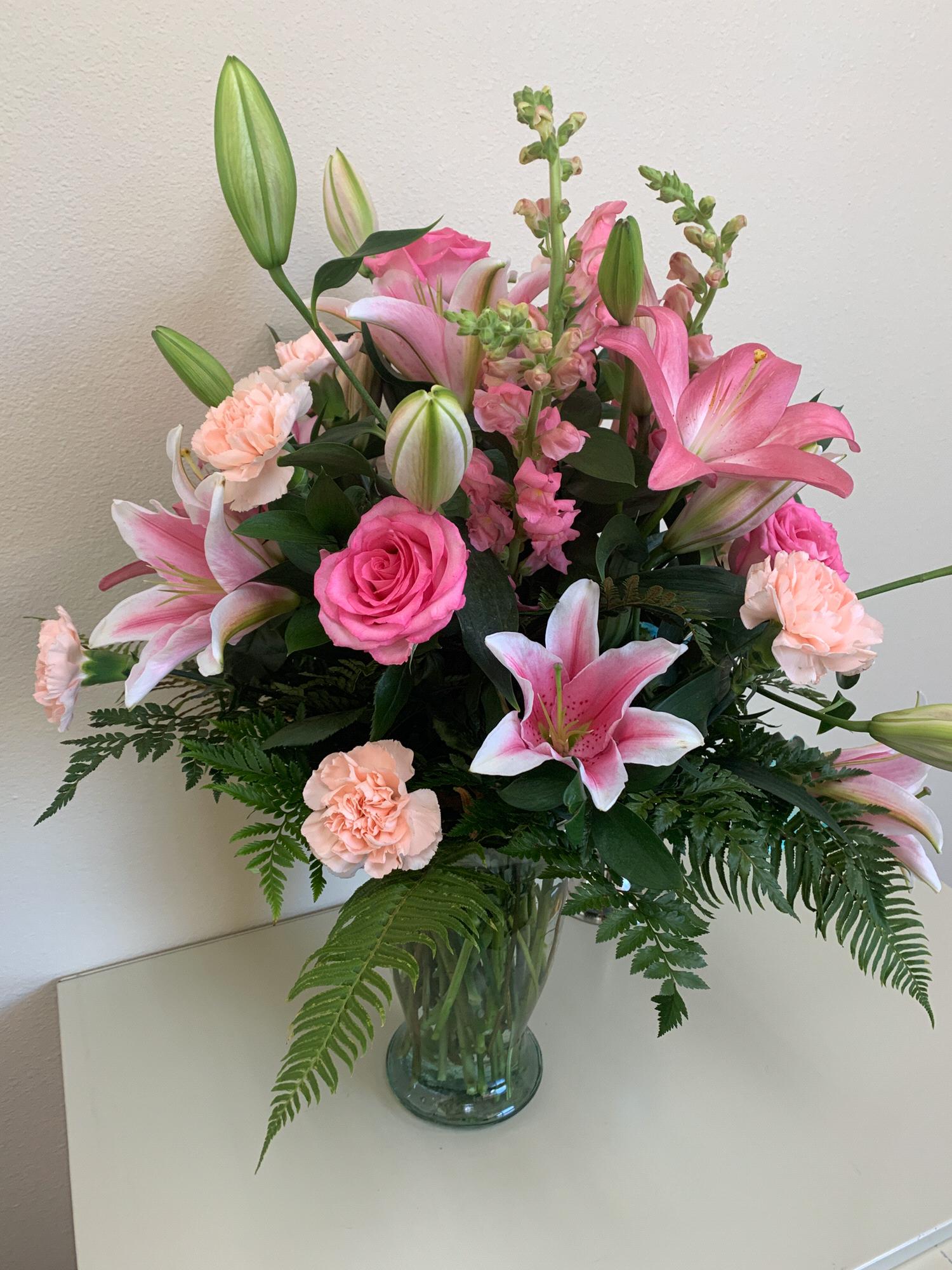 Flowers sent to my office the day after the engagement 😍