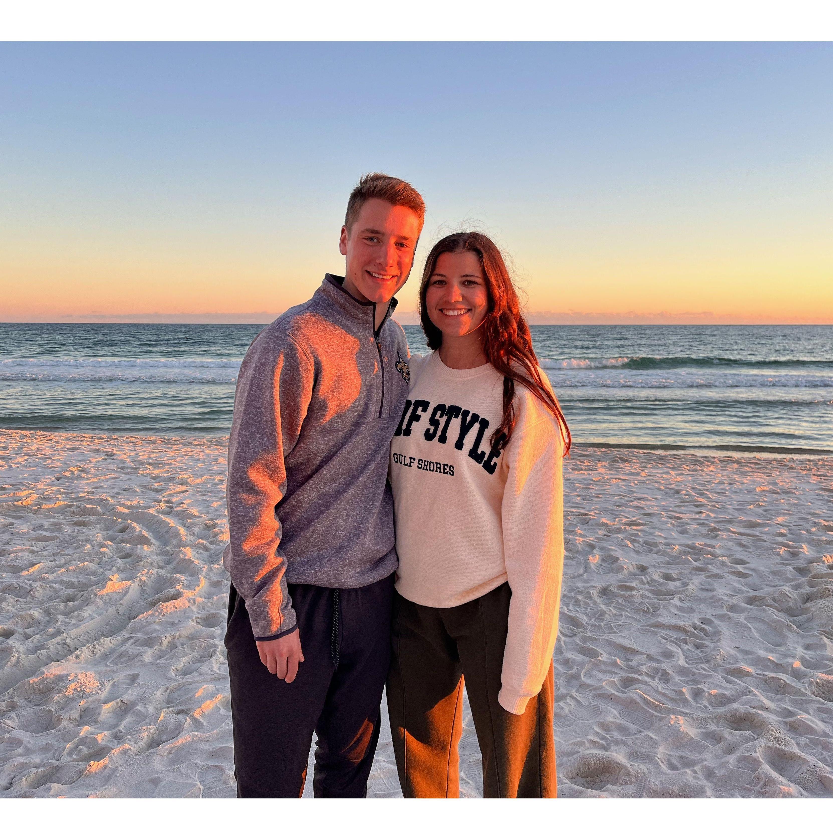Gulf Shores, AL during Christmas time 2022 was filled with seafood, beach walks, and beautiful sunsets!