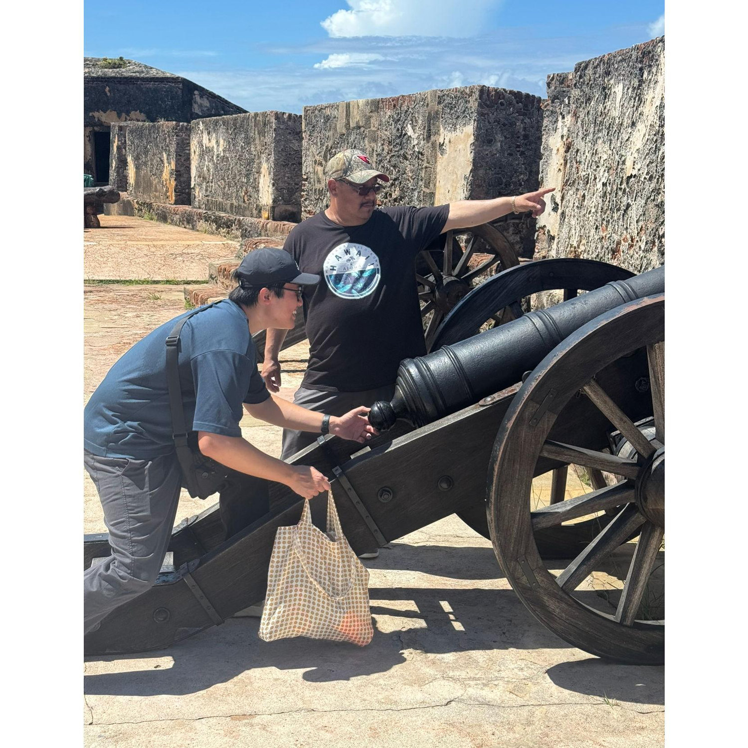 Thi with future father in law, protecting the fortress by manning the cannons.