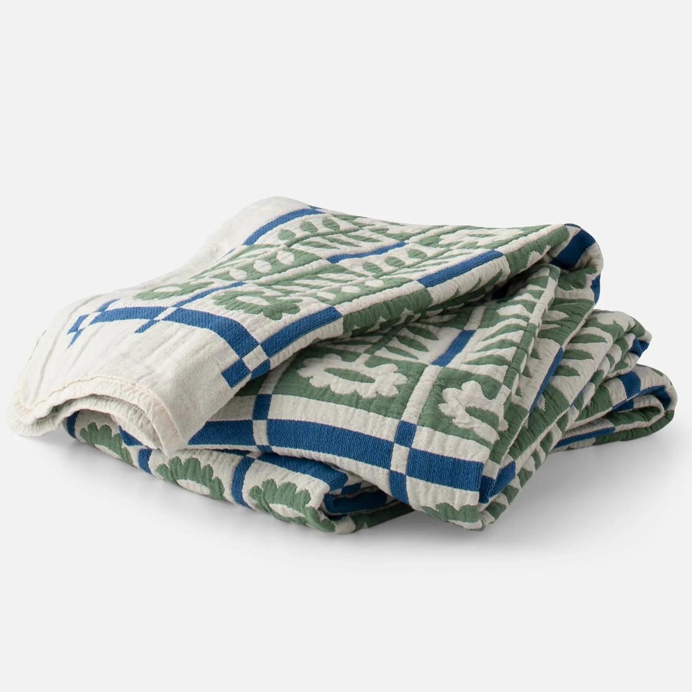 Full/Queen Juniper Stillwater Floral Quilt