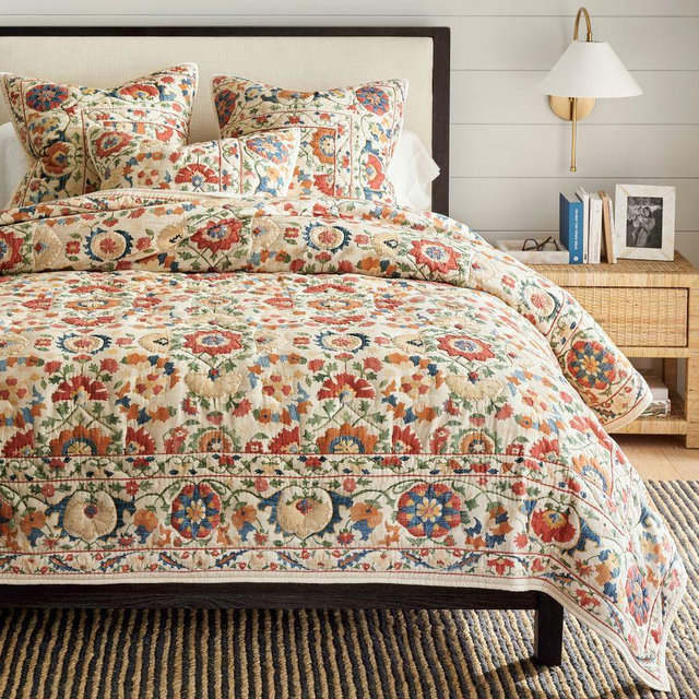 Penelope Applique Handcrafted Quilt, Full/Queen