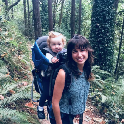 Dina and Aviva hiking in Forest Park