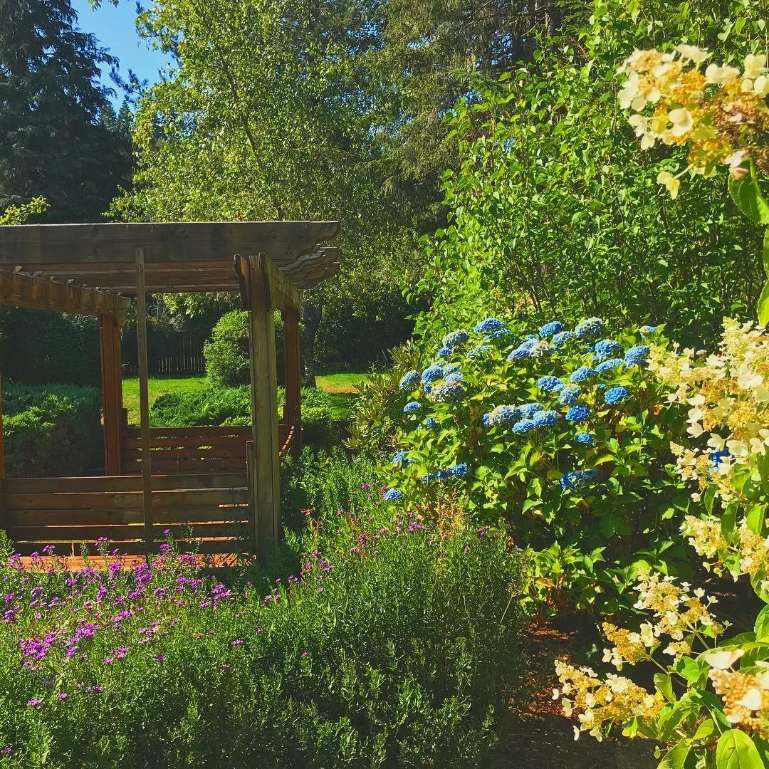 The Navarra Gardens are unbelievably breathtaking.
