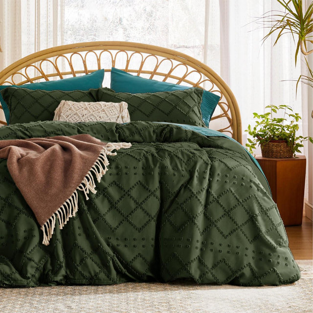 Duvet Cover Set Solid Embroidery 3Pcs Queen Size Dark Green Bedsure
