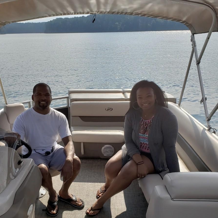 A little boat fun on Lake Oconee in Greensboro, GA β΅