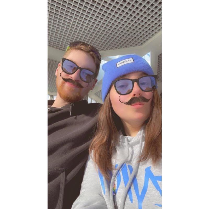 Airport goofs