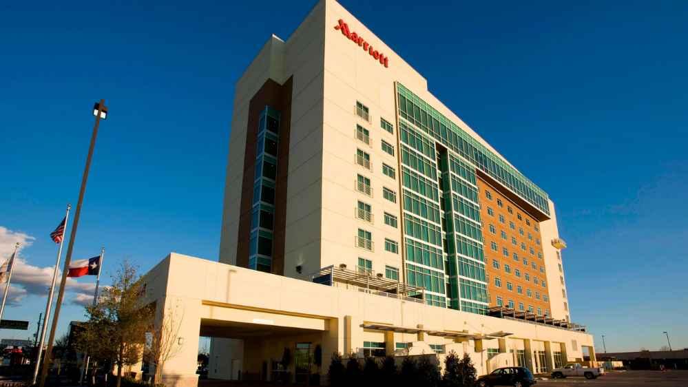 The Wedding Website of Sarah Owen and Douglas Delgado