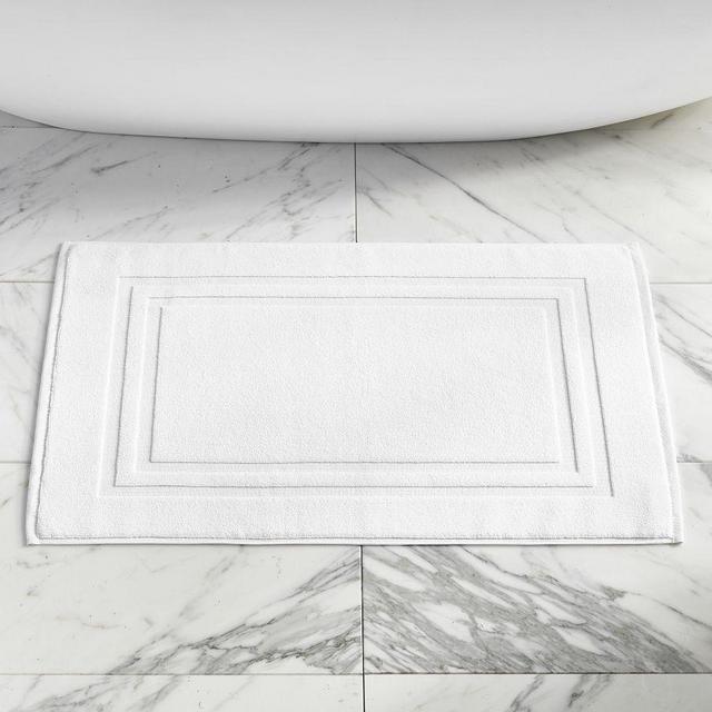 White Retreat Essential Bath Mat, 20x31"