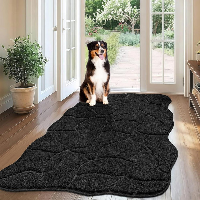 Large Dog Door Mat for Muddy Paws, 32x47 Absorbent Dirt Trapper Long Door Mat, Non-Slip Washable Mud Mat for Dogs, Polyester Microfiber Soft Pet Rug Mat for Entryway, Mud Dog Paws, Patio (Black)