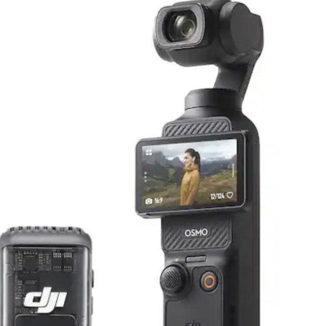 DJI - Osmo Pocket 3 Creator Combo 3-Axis Stabilized 4K Handheld Camera with Rotatable Touchscreen - Gray