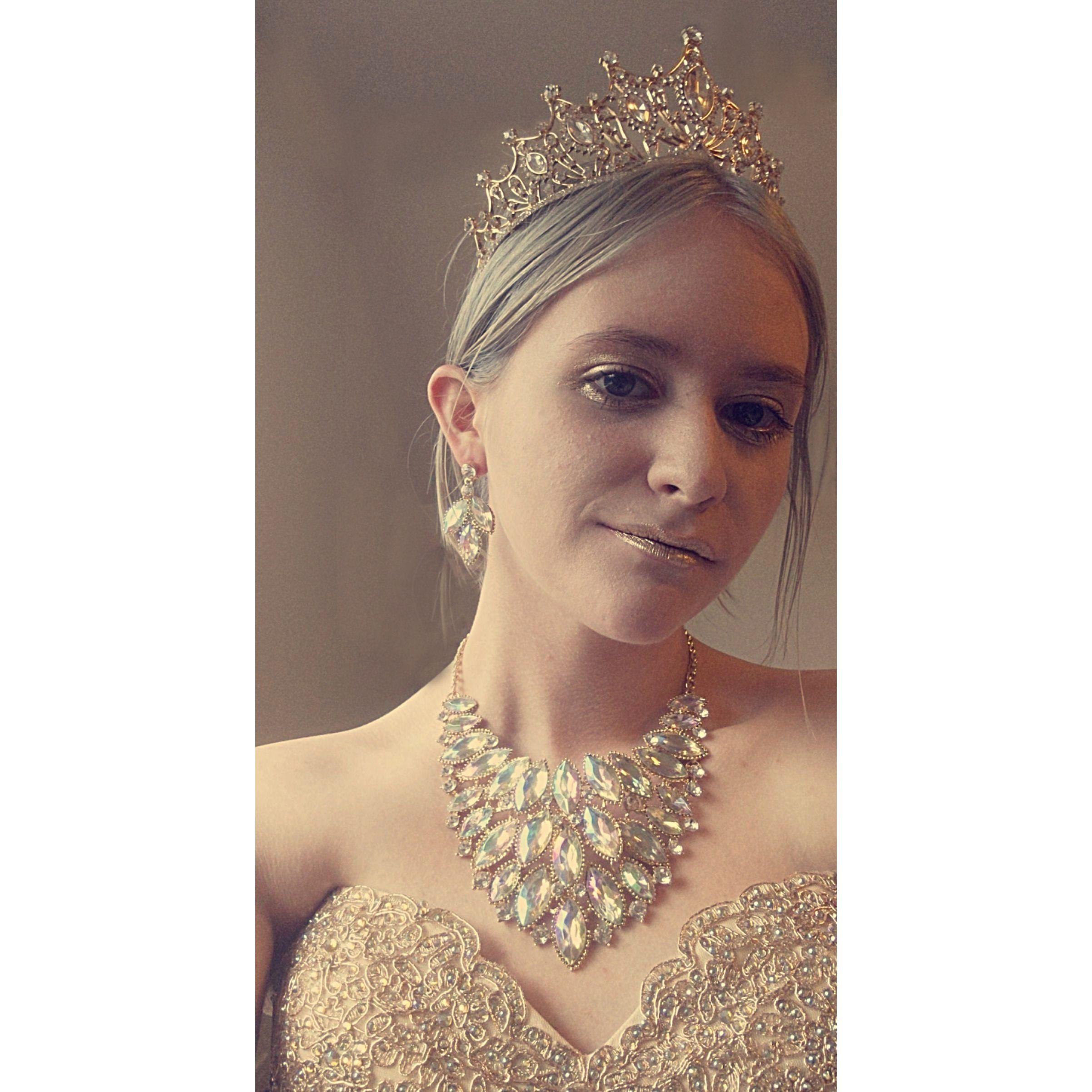 Trish in 'the queen' costume!