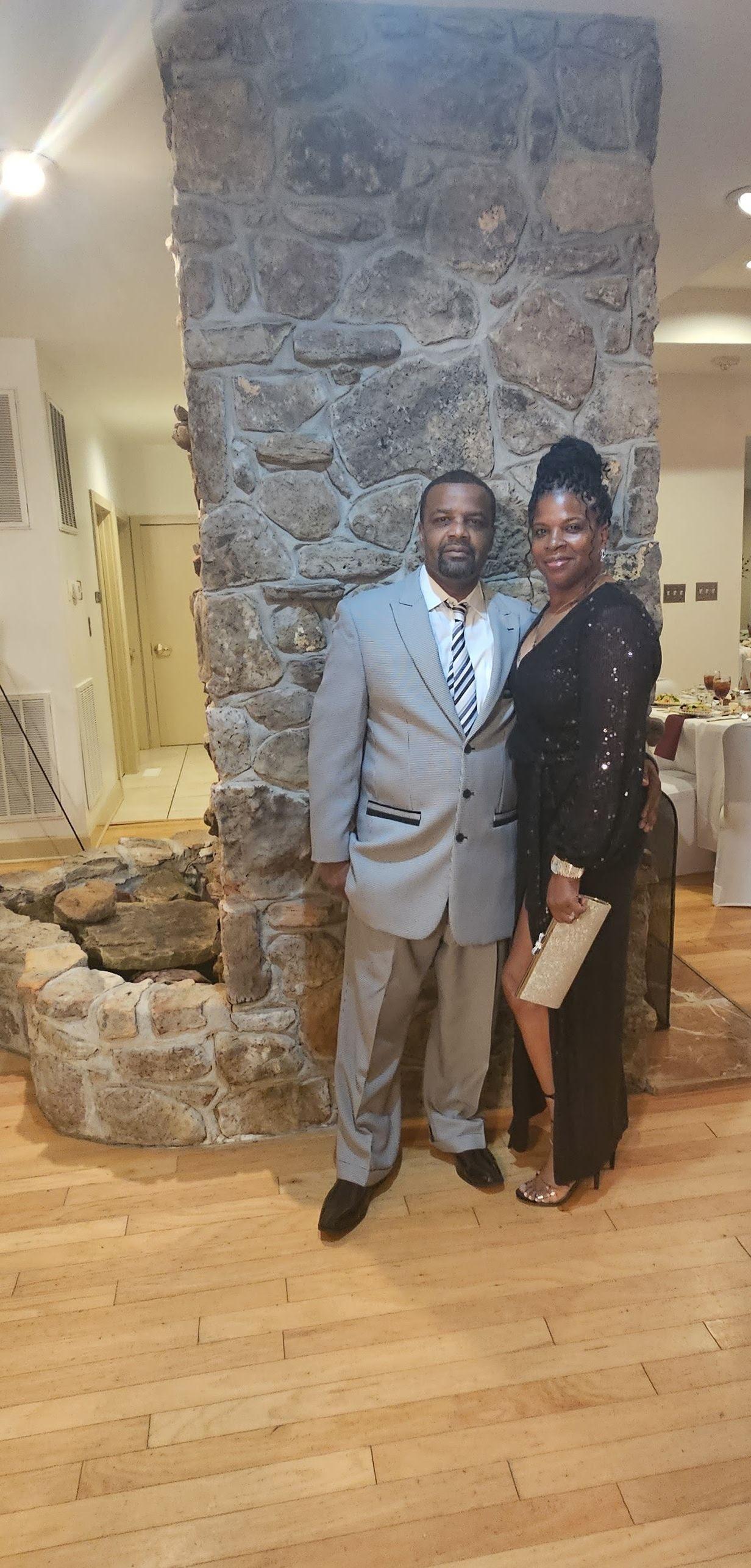 The Wedding Website of Shantell Roper and James Mills JR