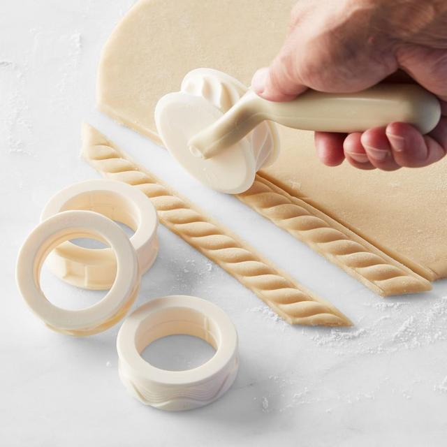 Williams Sonoma Rolling Pie Crust Impression Mold