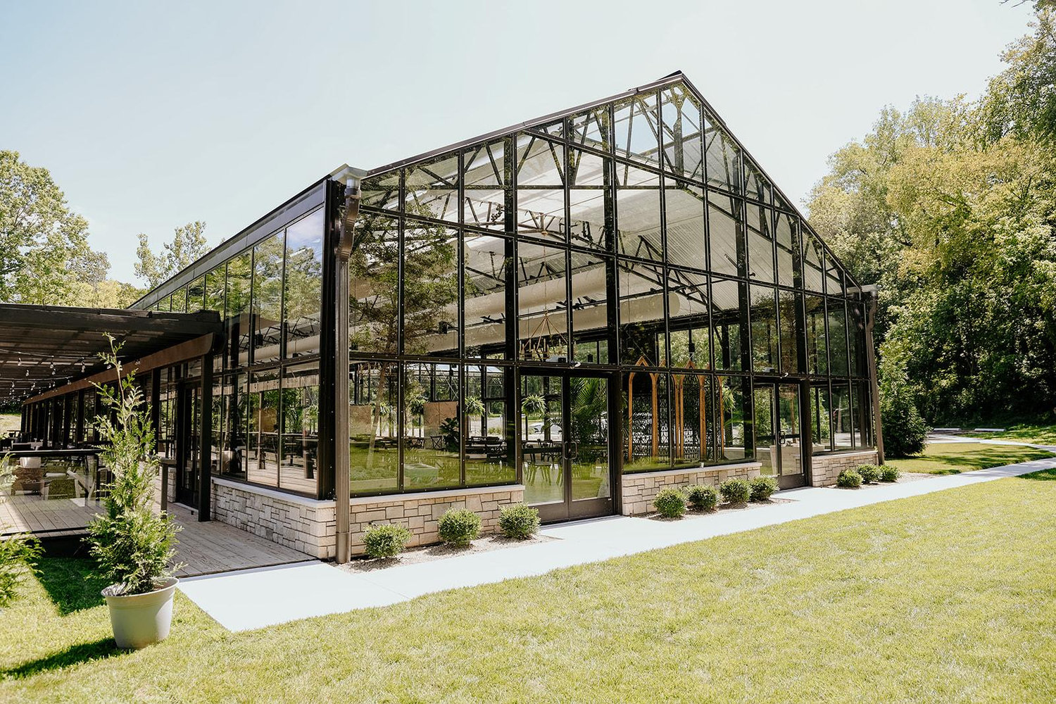 The Wedding Website of Victoria Hinshaw and Dylan Meyer