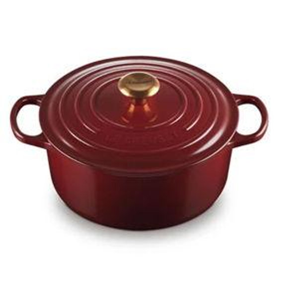 Le Creuset Signature Round Dutch Oven 5.5