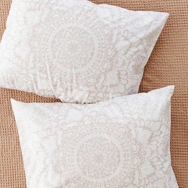 Kaye Medallion Sham Set