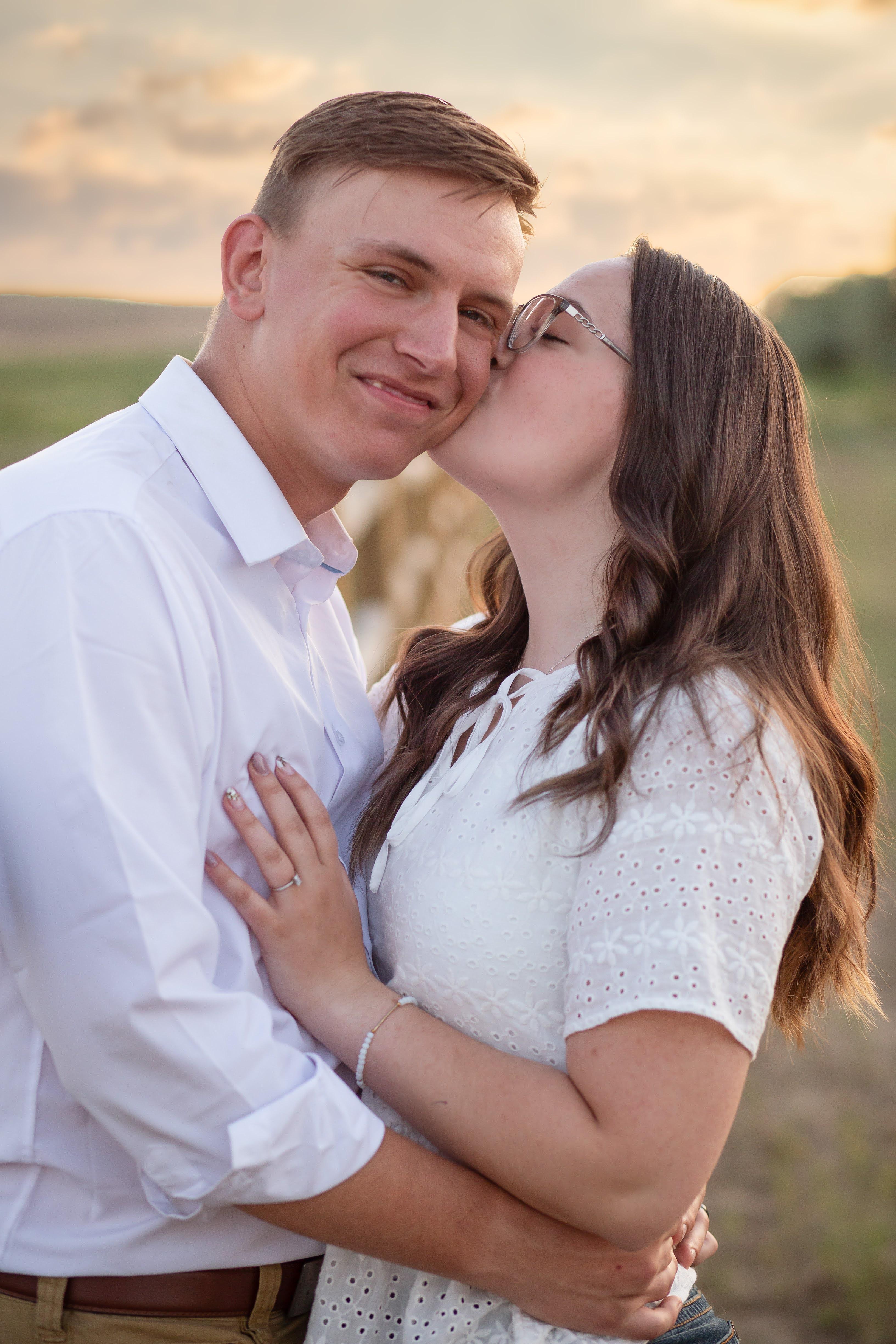 The Wedding Website of Alivia Hemsley and James Ellsworth