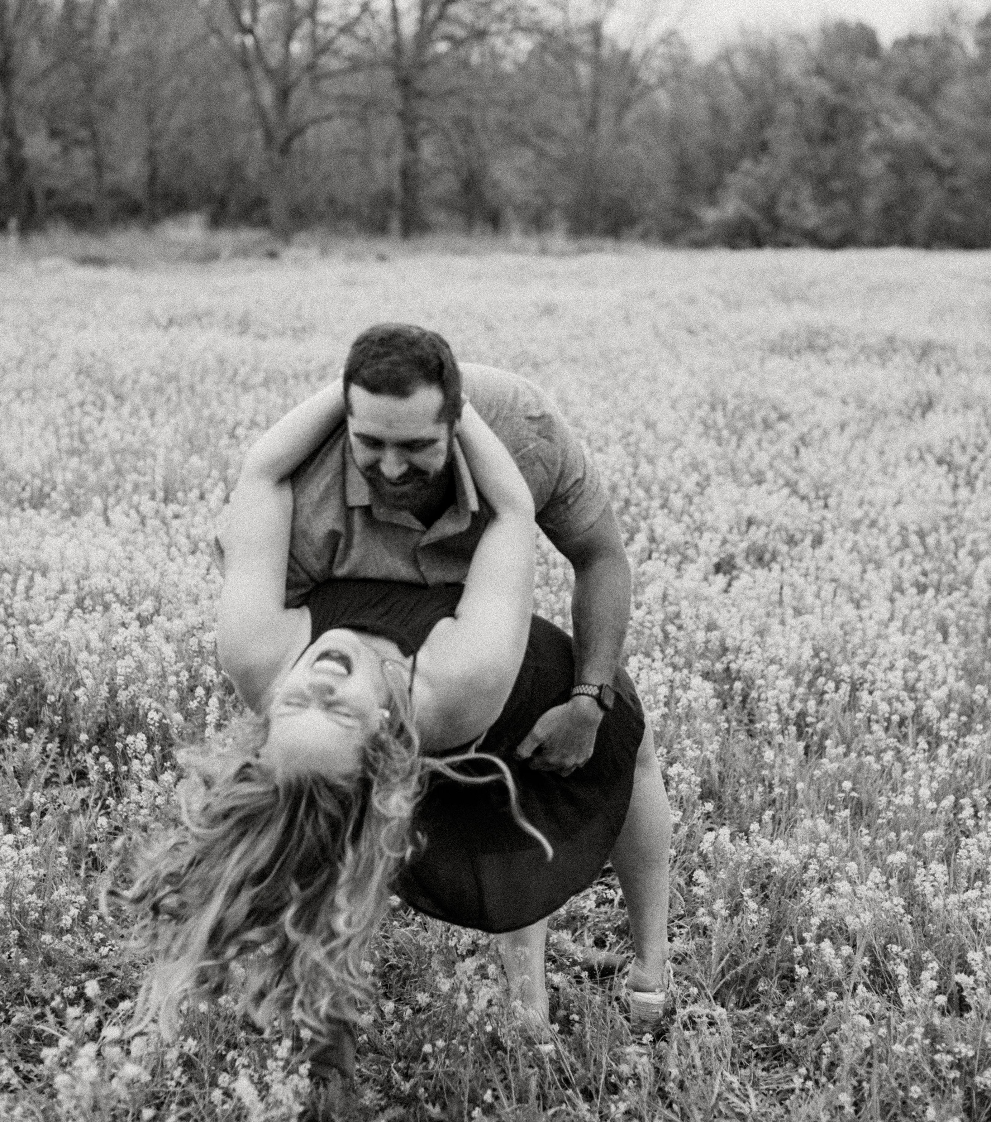 The Wedding Website of Emily Yates and Miles Hochard