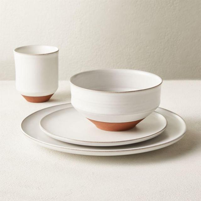 4-Piece Dolce White Place Setting with Soup Bowl