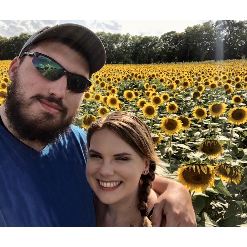 He drove 6 hours just to take me to a giant sunflower field. 😍