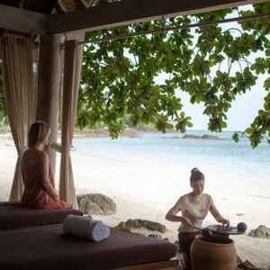 Thai Beach Massage Honeymoon