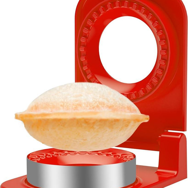 Metal Sandwich Cutter and Sealer Round Sandwich Cutters for Great Perfectly Sealed Sandwiches, Lunch Box Snacks & Party Food Prep(Red)
