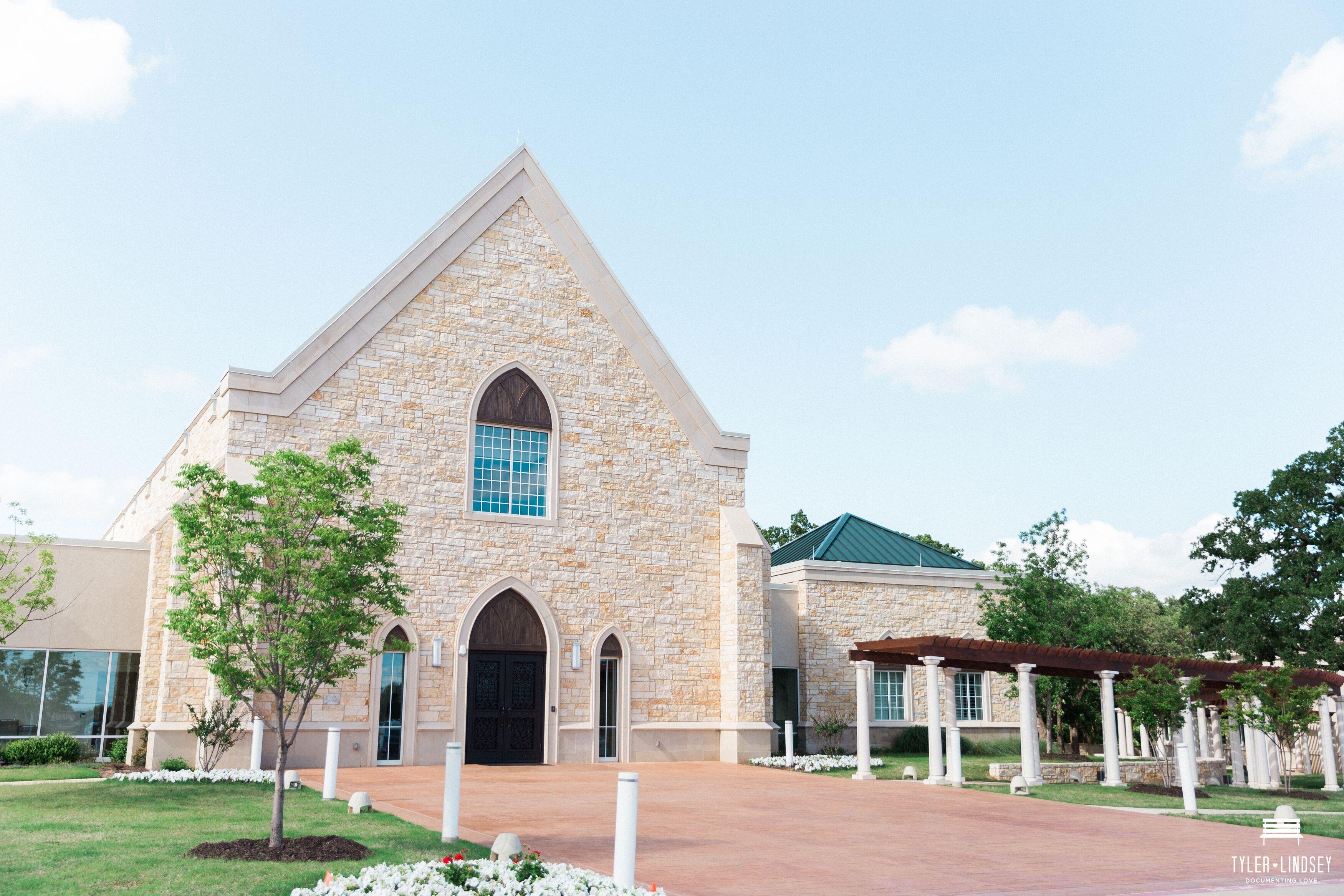 The Wedding Website of Chelsea Kleen and Blake Landon
