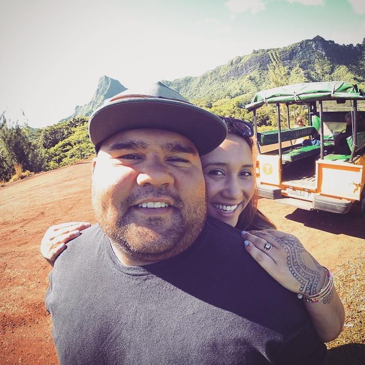 Hele on to Moʻorea, French Polynesia