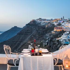 Romantic Dinner in Santorini