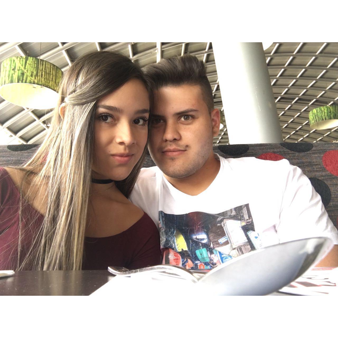 2016 – ¡Celebrando uno de nuestros aniversarios como novios! 💕