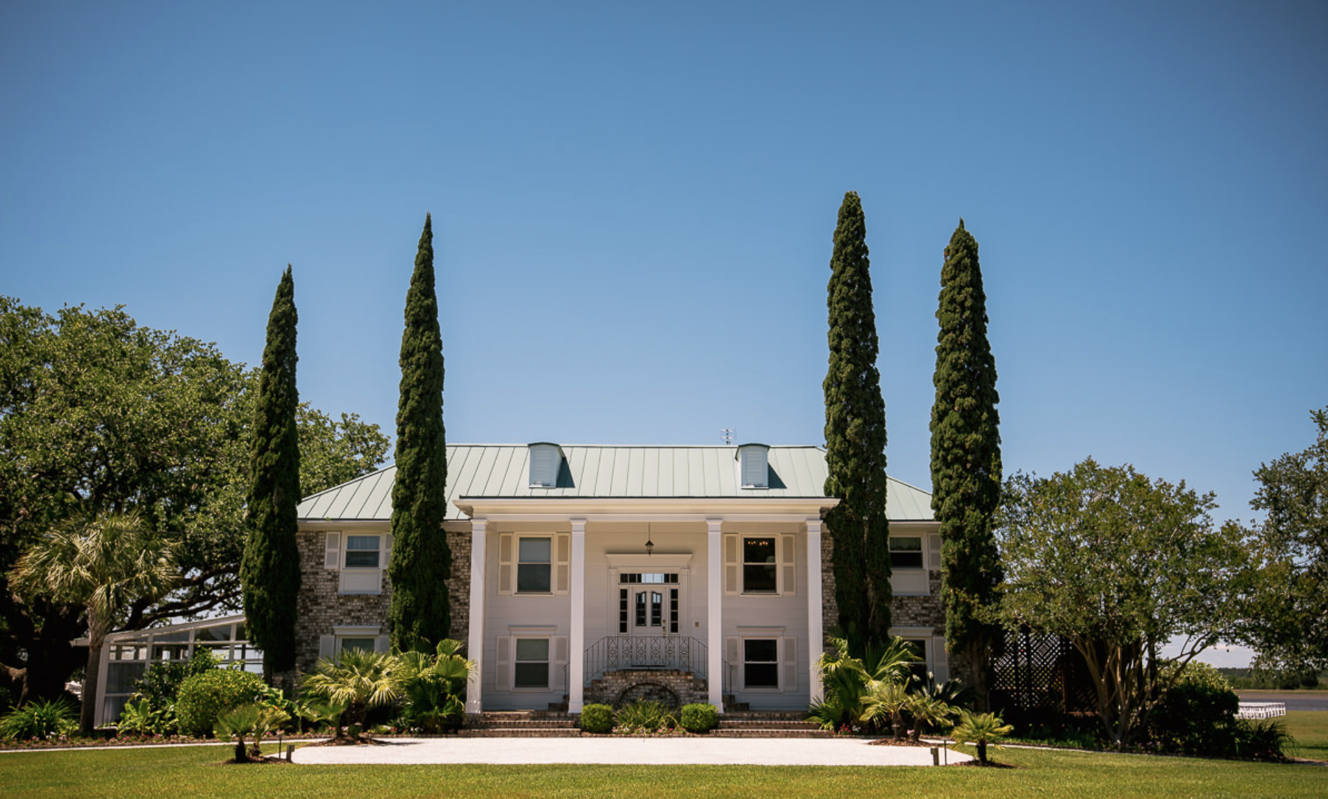 The Wedding Website of Zoë Resmondo and Clay Tucker