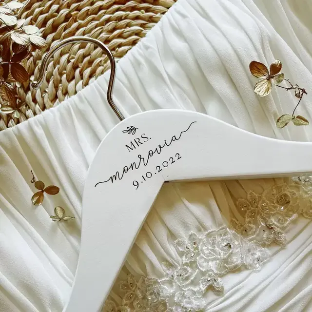 Personalized Wedding Dress Hanger. Custom Hanger for Bride. Bridal Party Dress hanger. Bride Gift. Bridesmaid Gift Dress Hanger