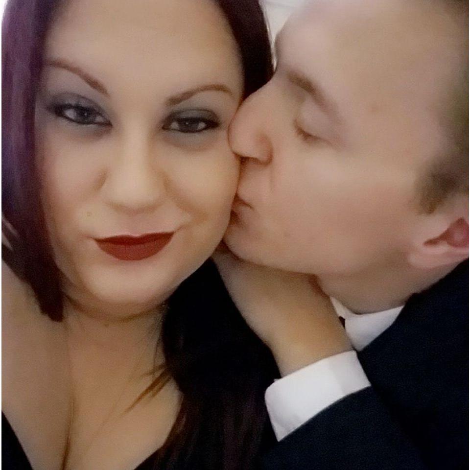 <3