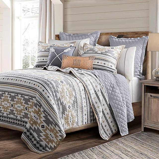 Paseo Road by HiEnd Accents | Desert Sage 3 Piece Quilt Set with Pillow Shams, Super Queen Size, Aztec Cotton Reversible Bedding, Southwestern Farmhouse Rustic Style Bed Set, 1 Quilt and 2 Pillowcases